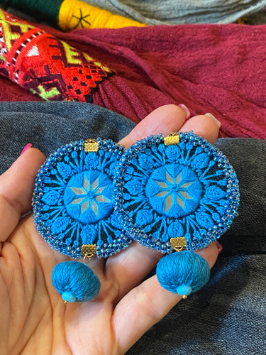 بسیار تمیز و باکیفیت دوخت و اجرا شده است .